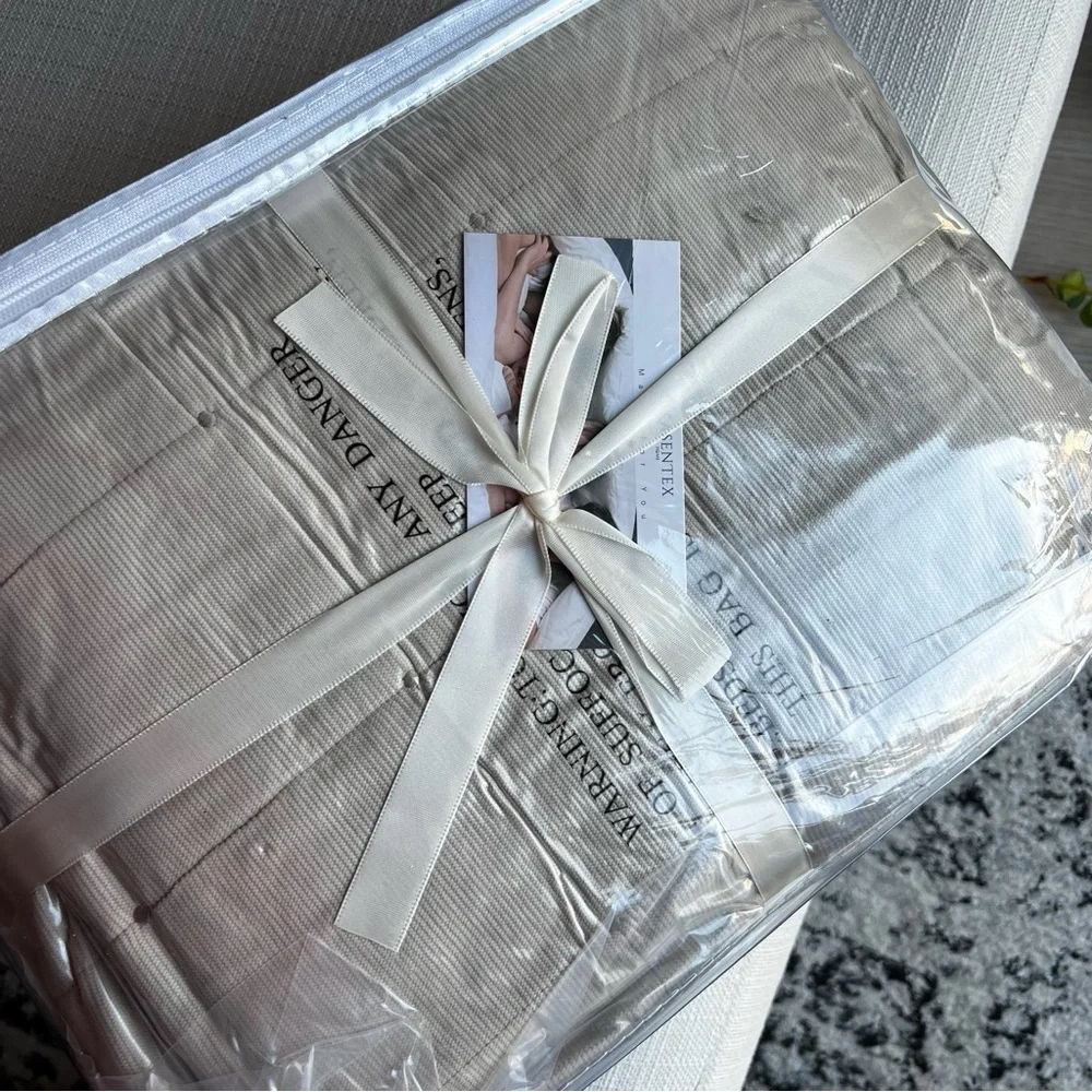Elegant Tan Quilted Bedding Set Soft & Cozy Oversized Queen